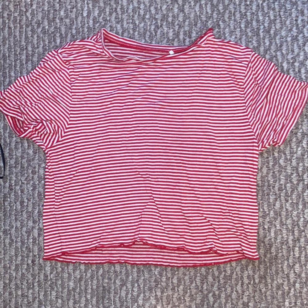Small pacsun crop top. soft material